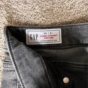 Classic Straight High Rise Jean (Size 8)